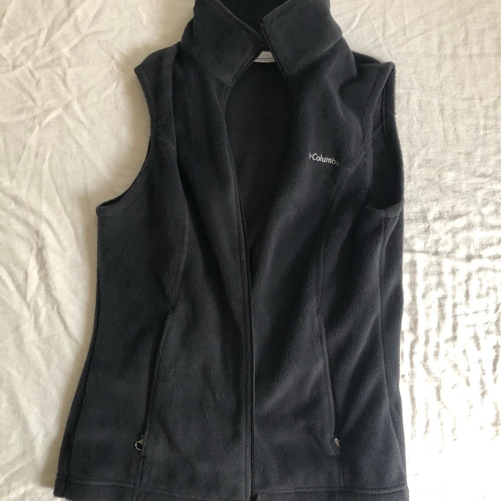 Columbia vest